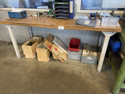 1 Arbeitstisch